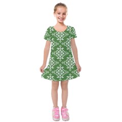 St Patrick S Day Damask Vintage Green Background Pattern Kids  Short Sleeve Velvet Dress by Simbadda