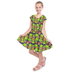 Smiley Monster Kids  Short Sleeve Dress by BangZart