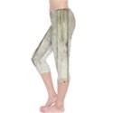 Floral Wood Wall Capri Leggings  View3