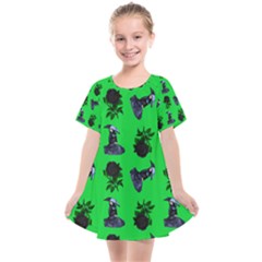 Gothic Girl Rose Green Pattern Kids  Smock Dress by snowwhitegirl