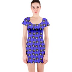 Retro Girl Daisy Chain Pattern Blue Short Sleeve Bodycon Dress by snowwhitegirl