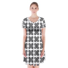 Argenta Short Sleeve V-neck Flare Dress by deformigo