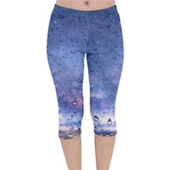 Gouttes D eau Galaxy Velvet Capri Leggings  by kcreatif