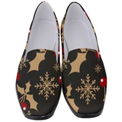 Christmas Pattern With Snowflakes-berries Women s Classic Loafer Heels by Wegoenart