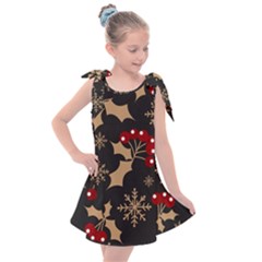 Christmas Pattern With Snowflakes Berries Kids  Tie Up Tunic Dress by Uceng