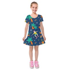 Colorful Funny Christmas Pattern Kids  Short Sleeve Velvet Dress by Uceng