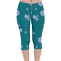 Floral-seamless-pattern Velvet Capri Leggings  View1