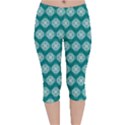 Abstract Knot Geometric Tile Pattern Velvet Capri Leggings  View1