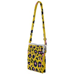 Leopard-print-seamless-pattern Multi Function Travel Bag by Salman4z