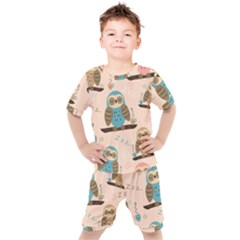 Seamless-pattern-owls-dream-cute-style-pajama-fabric Kids  Tee And Shorts Set by Salman4z