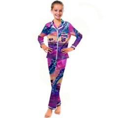 Retro Wave Ocean Kids  Satin Long Sleeve Pajamas Set by uniart180623