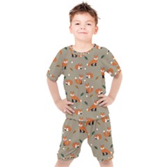 Fox Pattern Texture Kids  T-shirt And Shorts Set by Pakjumat