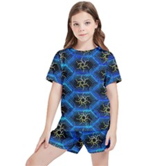 Blue Bee Hive Pattern Kids  T-shirt And Sports Shorts Set by Hannah976