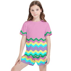 Easter Chevron Pattern Stripes Kids  T-shirt And Sports Shorts Set by Hannah976