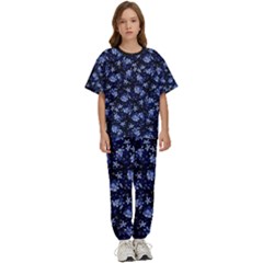 Stylized Floral Intricate Pattern Design Black Backgrond Kids  T-shirt And Pants Sports Set by dflcprintsclothing