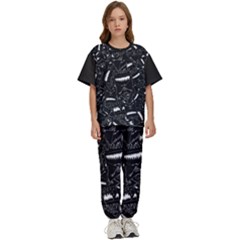 Cryptic Creature Pattern  Kids  T-shirt And Pants Sports Set by dflcprintsclothing