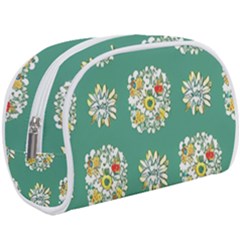 Retro 1960s Flowers Pattern 2 Make Up Case (large) by violetheavensky