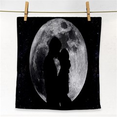 Silhouette Of Lovers Face Towel by Nexatart