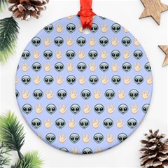 Alien Pattern Ornament (round) by Sapixe